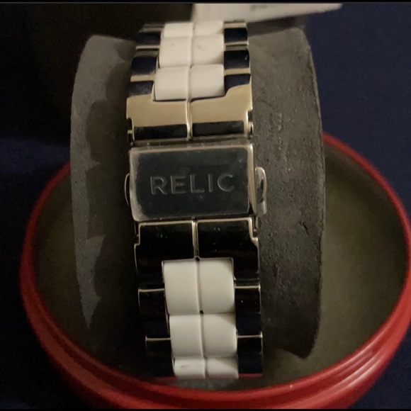 Watch - Picture 3 of 7